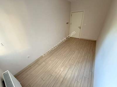 İdealtepe Sahil'de Ön Cephe 2+1 97M² 20