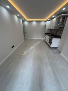 Kaçmaz'dan Yeni Binada Ara Katta 2+1 Balkonlu 5