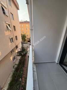 Kaçmaz'dan Yeni Binada Ara Katta 2+1 Balkonlu 21