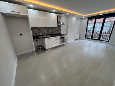 Kaçmaz'dan Yeni Binada Ara Katta 2+1 Balkonlu 4