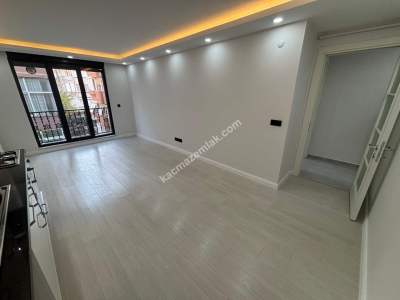 Kaçmaz'dan Yeni Binada Ara Katta 2+1 Balkonlu 6