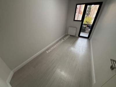 Kaçmaz'dan Yeni Binada Ara Katta 2+1 Balkonlu 18