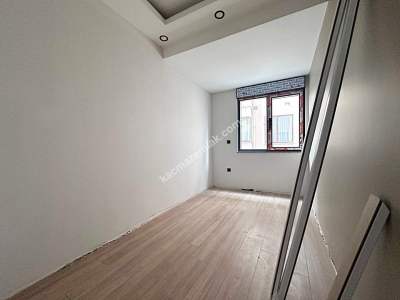 Çınar Da Sıfır 2.Kat 80 M2 Lüks 2+1 Daire 23