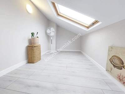 Sahilde Deniz Manzaralı Teraslı 1+1 Dubleks Daire 11