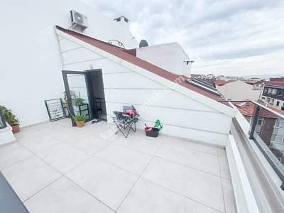 Sahilde Deniz Manzaralı Teraslı 1+1 Dubleks Daire 9