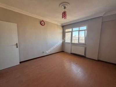 Maltepe Fındıklı'da Komple Yenilenmiş Satılık 3+1 Dair 10