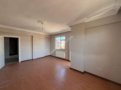 Maltepe Fındıklı'da Komple Yenilenmiş Satılık 3+1 Dair 8