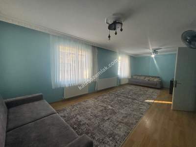 Maltepe Fındıklıda Ara Kat Asansörlü 3+1 Açık Otoparklı 2