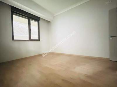 İdealtepe Sahilde Bahçe Kullanımlı 2+1 37