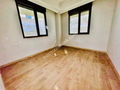 İdealtepe Sahilde Bahçe Kullanımlı 2+1 24