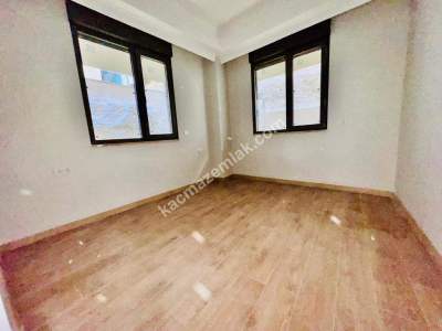 İdealtepe Sahilde Bahçe Kullanımlı 2+1 40