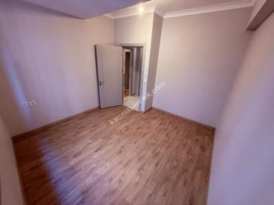 İdealtepe Sahilde Satılık 1. Katta Balkonlu 1+1 Daire 18