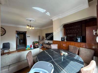 Ulaşıma Yakın 4. Kat Ön Cephe Ferah Satılık 2+1 27