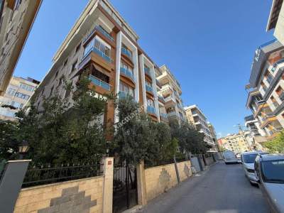 İdealtepe'De 50.Yıl Parkının Dibinde Satılık Geniş 1+1