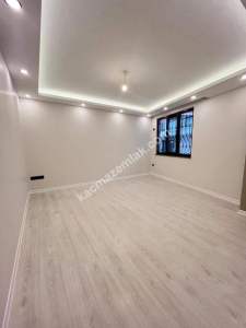 İdealtepe Işıklarda Ayrı Mutfaklı 65M² Lüks 1+1! 7