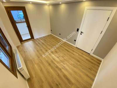 İdealtepe Sahilde Ayrı Mutfaklı & Balkonlu 75M² 1+1! 18