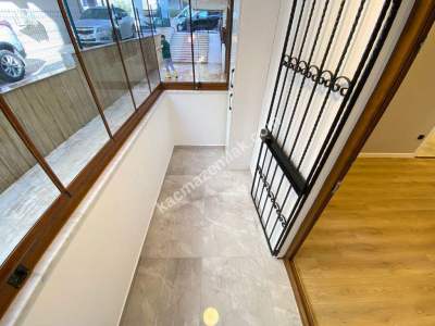 İdealtepe Sahilde Ayrı Mutfaklı & Balkonlu 75M² 1+1! 30