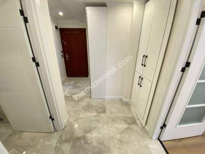 İdealtepe Sahilde Ayrı Mutfaklı & Balkonlu 75M² 1+1! 28