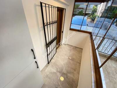 İdealtepe Sahilde Ayrı Mutfaklı & Balkonlu 75M² 1+1! 13