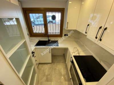 İdealtepe Sahilde Ayrı Mutfaklı & Balkonlu 75M² 1+1! 10