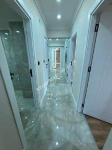 İdeltepe'de Geniş Arsalı Site İçinde Lüks Yapılı 3+1 10