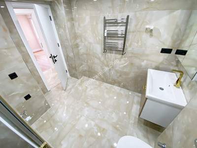 Eraykent Sitesinde 2.Kat Çift Wc Çift Balkon 100 M2 3+1 24