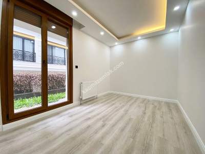 Sahilde Özel Bahçe Kullanımlı 75 M2 2+1 Bahçe Katı 11