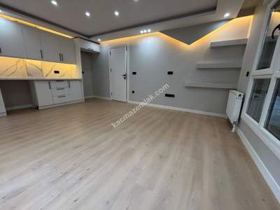 İdealtepede Süper Lokasyonda Yeni Binada Bahçeli 2+1 7