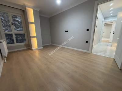 İdealtepede Süper Lokasyonda Yeni Binada Bahçeli 2+1 8