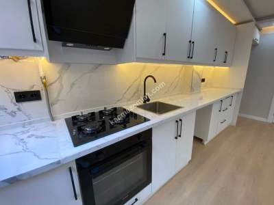 50.Yıl Koru Parkına Komşu 50 M2 Teraslı 2+1 Bahçe Katı 20