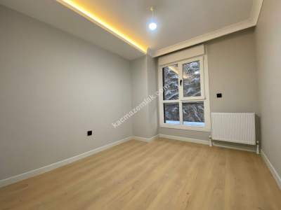 50.Yıl Koru Parkına Komşu 50 M2 Teraslı 2+1 Bahçe Katı 6