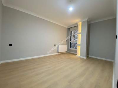 50.Yıl Koru Parkına Komşu 50 M2 Teraslı 2+1 Bahçe Katı 11