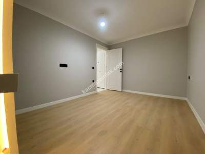 50.Yıl Koru Parkına Komşu 50 M2 Teraslı 2+1 Bahçe Katı 27