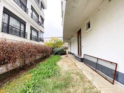 Sahilde Özel Bahçe Kullanımlı 75 M2 2+1 Bahçe Katı 20