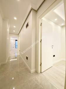 Sahilde Büyüktur Yolunda Özel Bahçeli Lüks 3+1 Daire 32