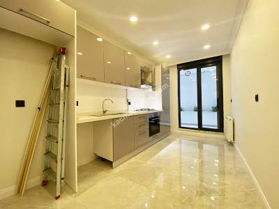 Sahilde Büyüktur Yolunda Özel Bahçeli Lüks 3+1 Daire 31