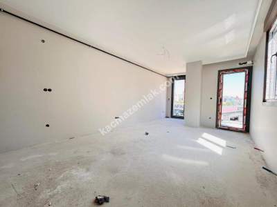 Küçükyalıda Ön Cephe,Metroya Yakın,73 M2 Net,Sıfır,2+1 4