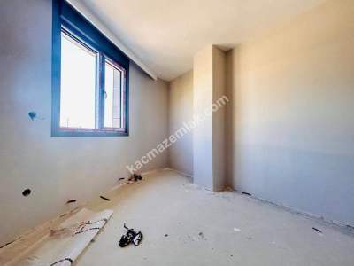 Kaçmaz'dan Küçükyalıda Ön Cephe,Metroya Yakın 60 M2 Ne 13