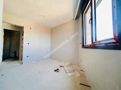 Kaçmaz'dan Küçükyalıda Ön Cephe,Metroya Yakın 60 M2 Ne 12