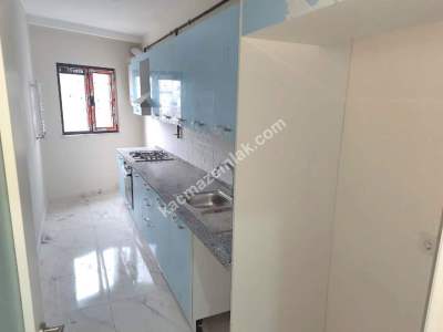 Küçükyalı Metro'da 3+1 Yeni Bina Ön Cephe 19