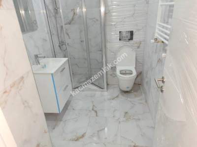 Küçükyalı Metro'da 3+1 Yeni Bina Ön Cephe 21