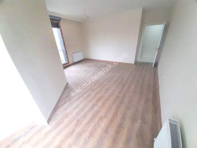 Küçükyalı Metro'da 3+1 Yeni Bina Ön Cephe 5