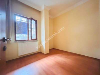 Küçükyalı Merkezi Konumda Ayrı Mutfaklı Öncephe 1+1 19