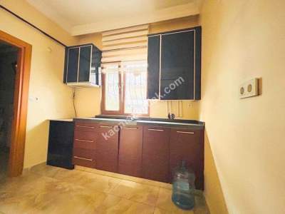 Küçükyalı Merkezi Konumda Ayrı Mutfaklı Öncephe 1+1 9