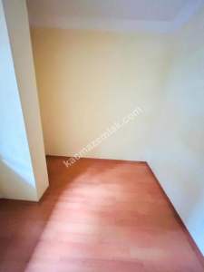 Küçükyalı Merkezi Konumda Ayrı Mutfaklı Öncephe 1+1 18