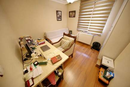 Küçükyalı'da Geniş Metrekareli Katta Ön 3+1 27