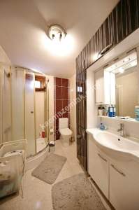 Küçükyalı'da Geniş Metrekareli Katta Ön 3+1 28