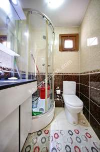 Küçükyalı'da Geniş Metrekareli Katta Ön 3+1 17