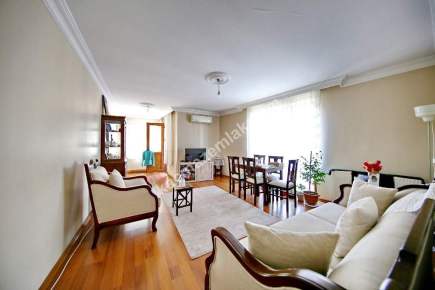 Küçükyalı'da Geniş Metrekareli Katta Ön 3+1 4