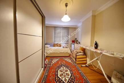 Küçükyalı'da Geniş Metrekareli Katta Ön 3+1 20